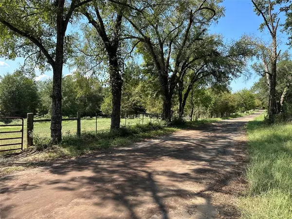 Oakwood, TX 75855,TBD TRACT 2 FCR 296