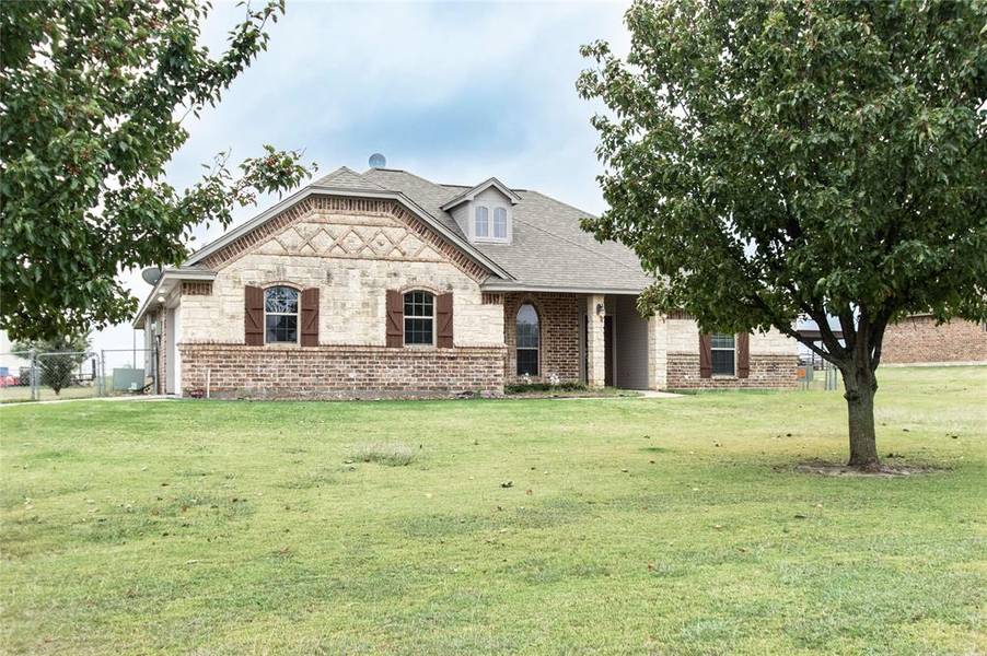 143 Reatta Drive, Decatur, TX 76234