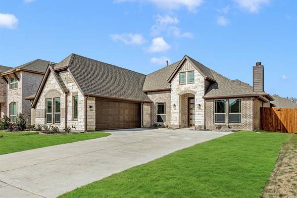 455 Winterwood Drive, Lavon, TX 75166