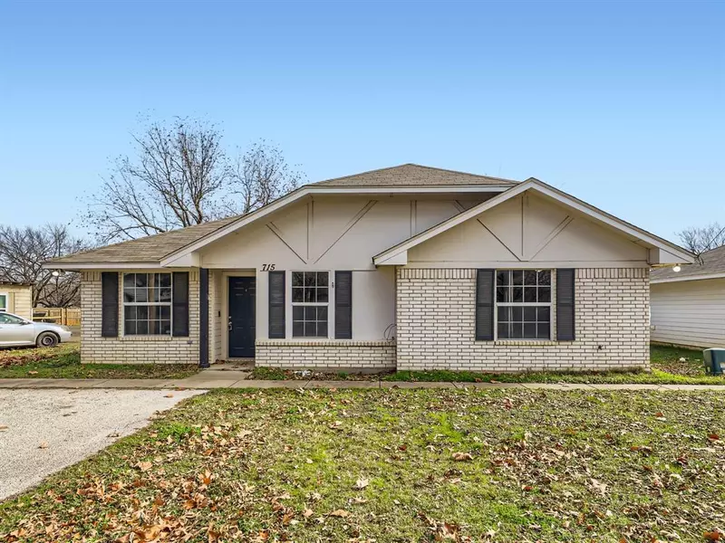 715 Caddell Street, Aubrey, TX 76227