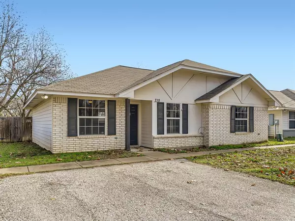 Aubrey, TX 76227,715 Caddell Street