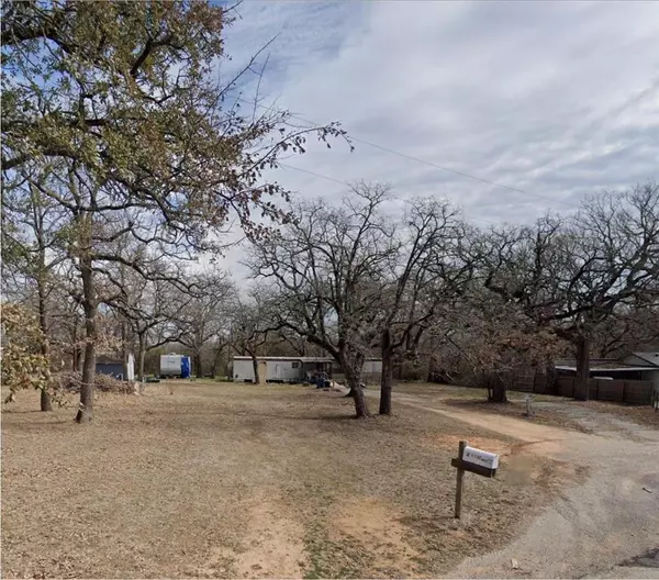 111 S Eastwood Court, Springtown, TX 76082