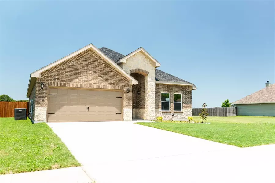 1888 Meadowview, Canton, TX 75103