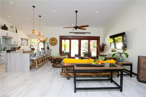 Naples, FL 34104,2535 River Reach DR