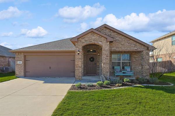 246 Oaklawn Drive, Ponder, TX 76259