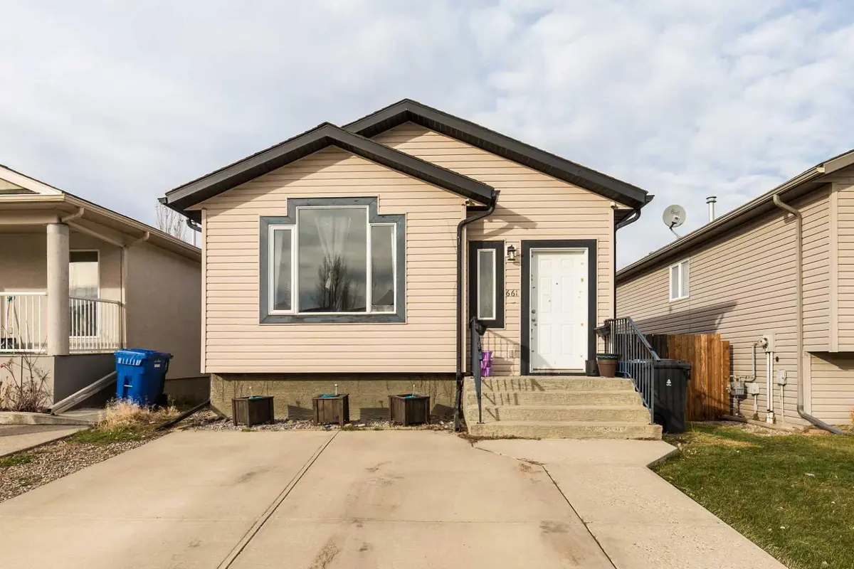 Lethbridge, AB T1K7Y6,661 Blackfoot TER W