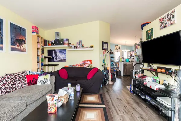 Lethbridge, AB T1K7Y6,661 Blackfoot TER W