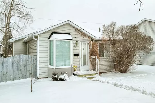 Calgary, AB T3B 2P7,4652 82 ST NW