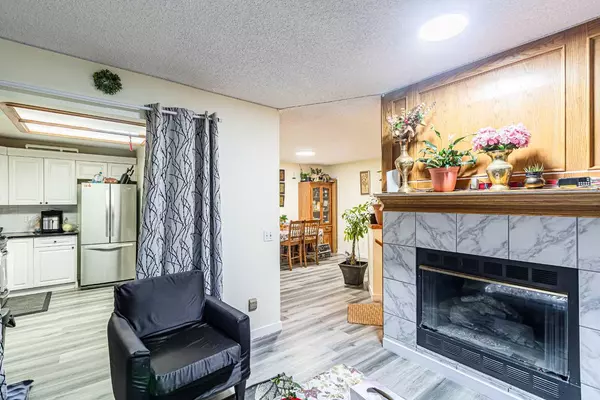 Calgary, AB T1Y 6w8,56 Costa Mesa PL NE