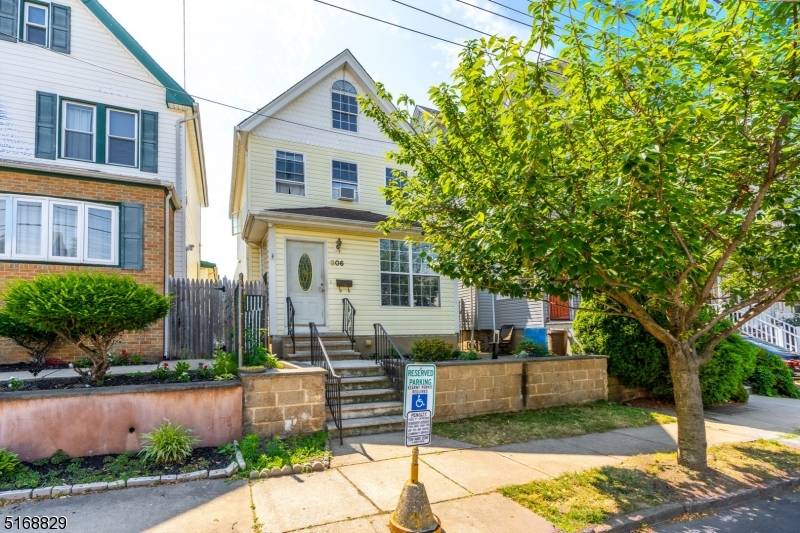 306 Ivy St, Kearny Town, NJ 07032