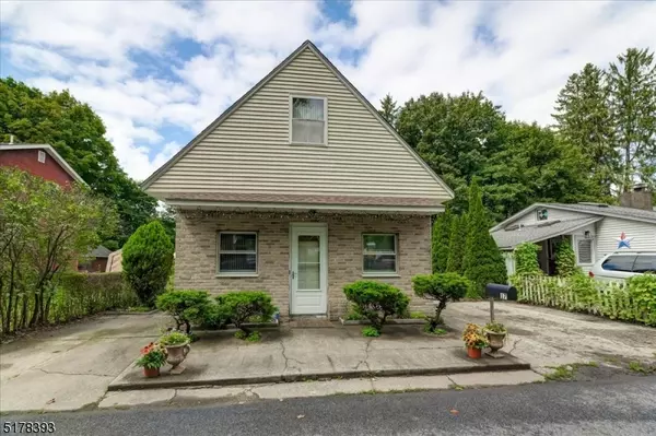 17 Cooley Ln, West Milford Twp., NJ 07421