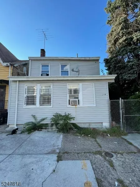 257 Liberty St, Paterson City, NJ 07522