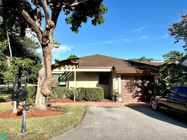 22630 Vistawood Way, Boca Raton, FL 33428