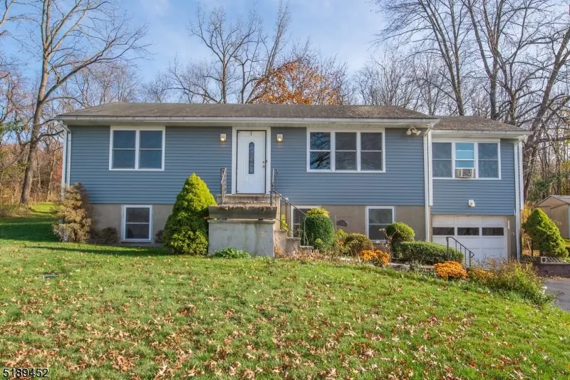 Vernon Twp., NJ 07461,14 Peary Dr