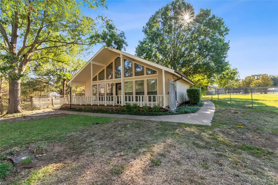 313 Comet Ranch Road, Trinidad, TX 75163