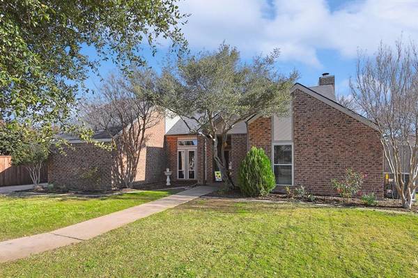 810 Highland Hills Lane, Highland Village, TX 75077