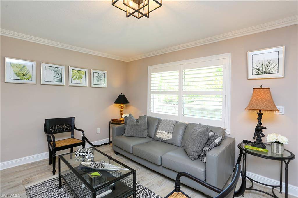 Naples, FL 34102,950 7th AVE S 23