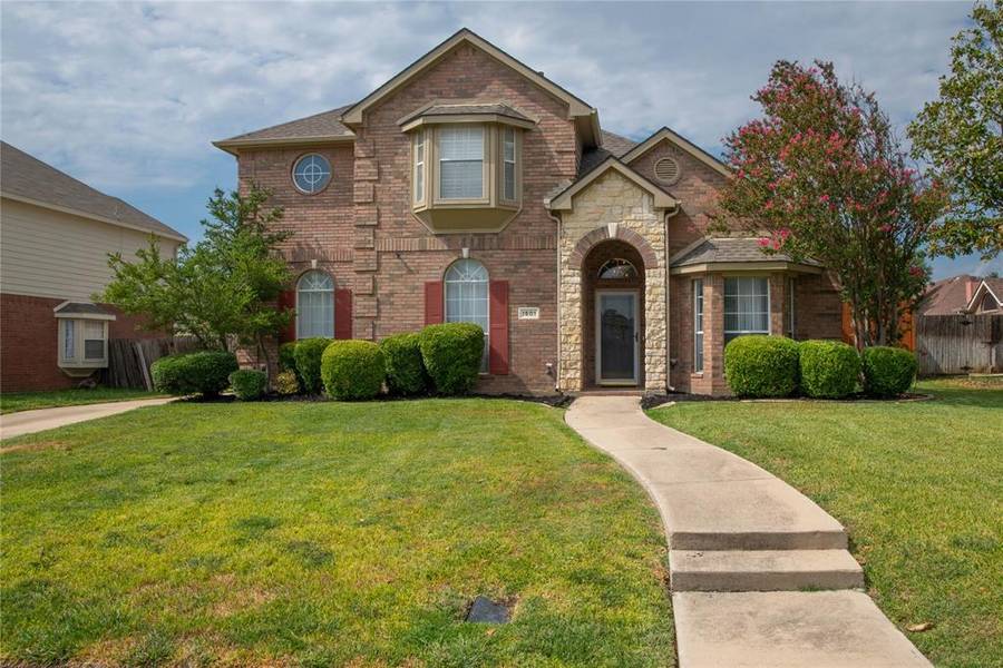 1501 Oxford Drive, Mansfield, TX 76063