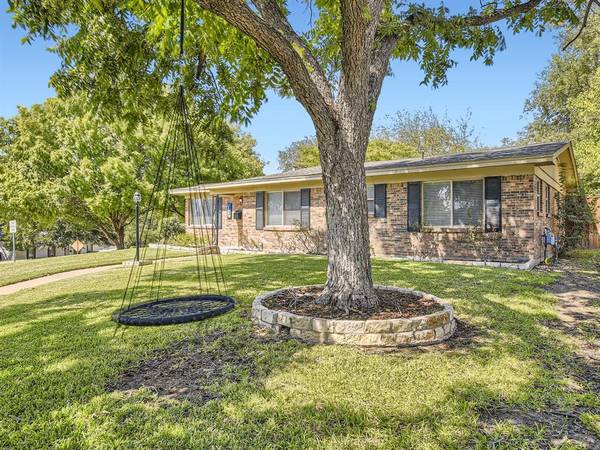 6828 Springhill Road, Fort Worth, TX 76116