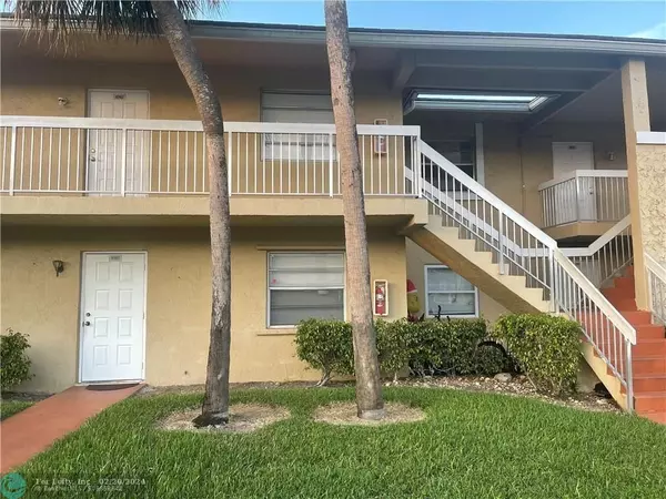 Coral Springs, FL 33071,10167 Twin Lakes Dr  #10167