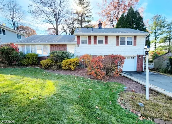 21 Crestmont Rd, Little Falls Twp., NJ 07424