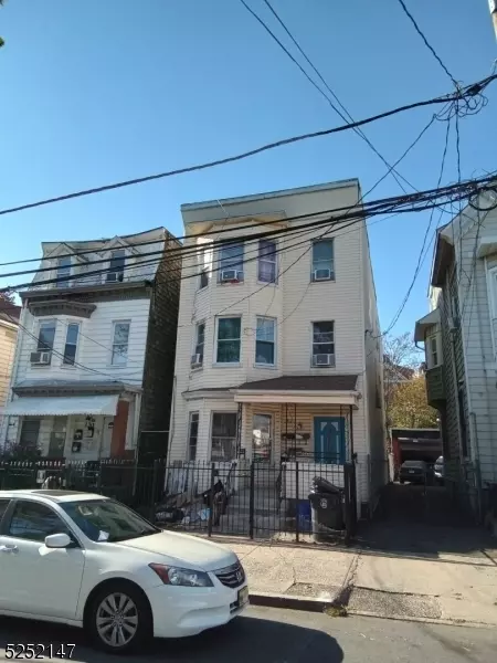 132 Stone St, Newark City, NJ 07104