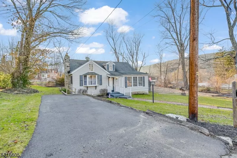 7 Butler Ln, West Milford Twp., NJ 07480