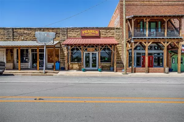 Graford, TX 76449,206 N Main Street