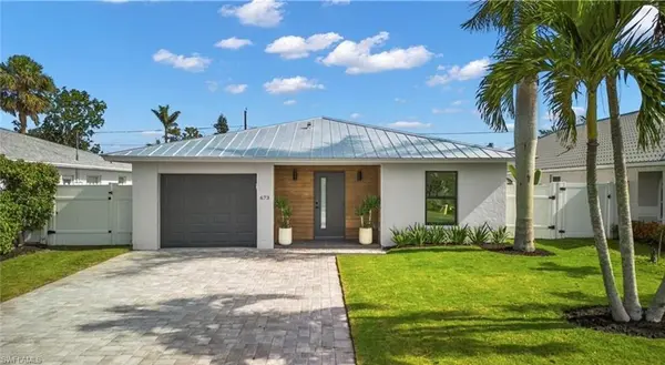 Naples, FL 34108,673 97th AVE N