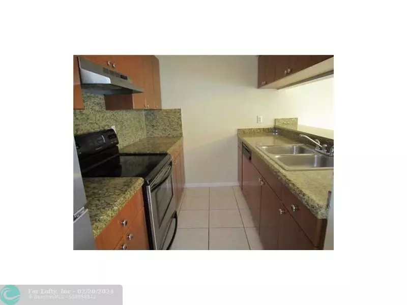 Coral Springs, FL 33065,11595 NW 43rd Ct  #11595