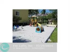 Coral Springs, FL 33071,9044 W Atlantic Blvd  #322