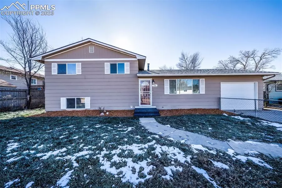 206 Robin ST, Fountain, CO 80817