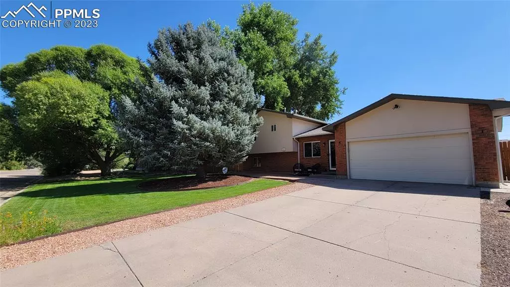 24646 Shylo LN, Pueblo, CO 81006