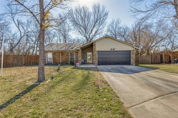 1332 Mercedes Street, Benbrook, TX 76126