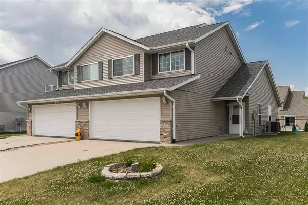 257 Watercress Rd, North Liberty, IA 52317