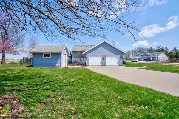 Amana, IA 52203,595 39th Ave