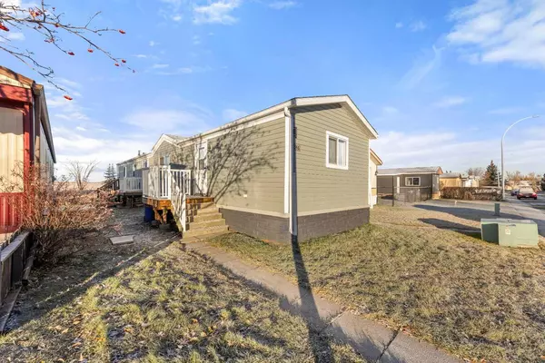 Olds, AB T4H1M3,5346 Birch RD