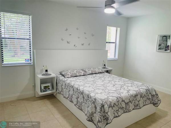 Coral Springs, FL 33071,8745 Shadow Wood Blvd  #105