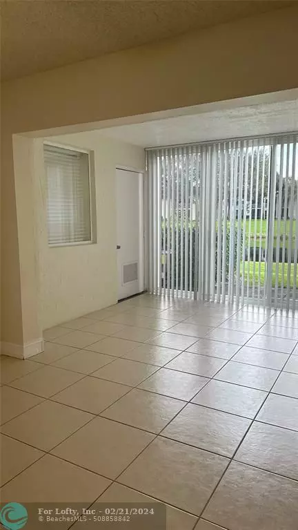 West Palm Beach, FL 33409,4104 Glenmoor Dr  #4104