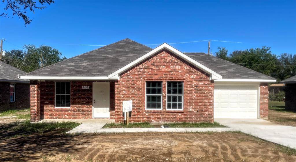 806 SW 24th Street, Mineral Wells, TX 76067