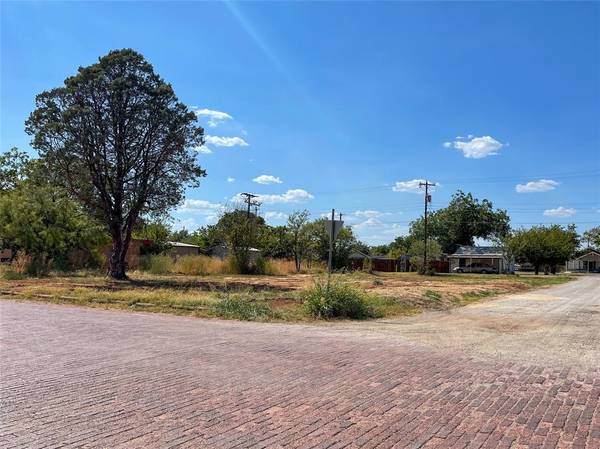 1100 W 6th Street, Cisco, TX 76437