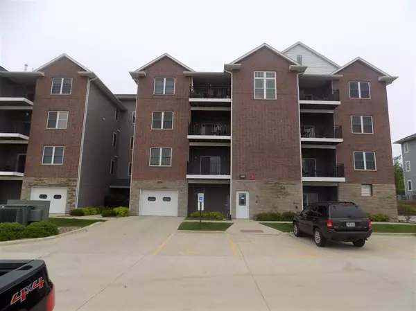 Riverside, IA 52327,1092 Walnut Ave #211