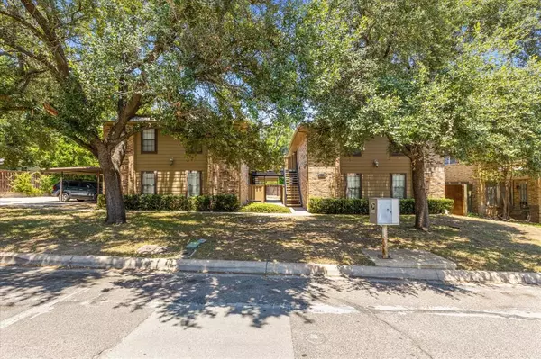 Fort Worth, TX 76107,3430,3434 W 4th Street