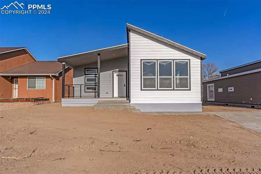 2414 tuxedo BLVD, Pueblo, CO 81003