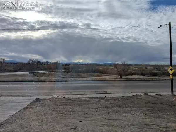 Pueblo, CO 81003,2414 tuxedo BLVD