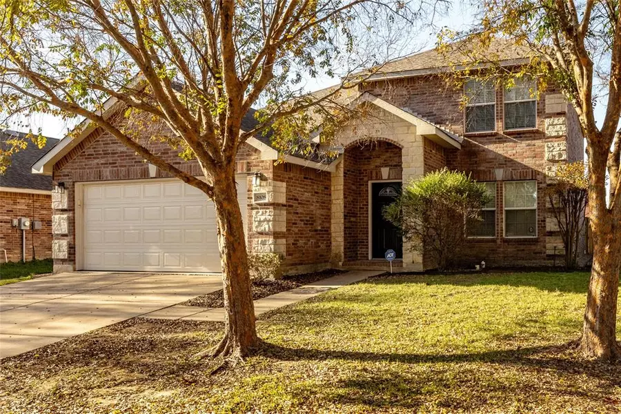 8108 York Beach Place, Arlington, TX 76002