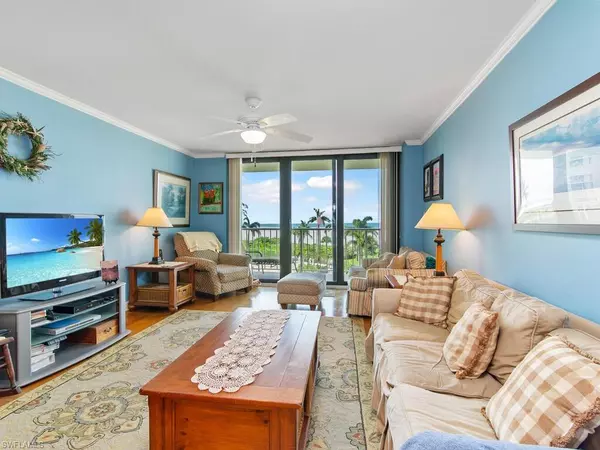 Marco Island, FL 34145,320 Seaview CT 305