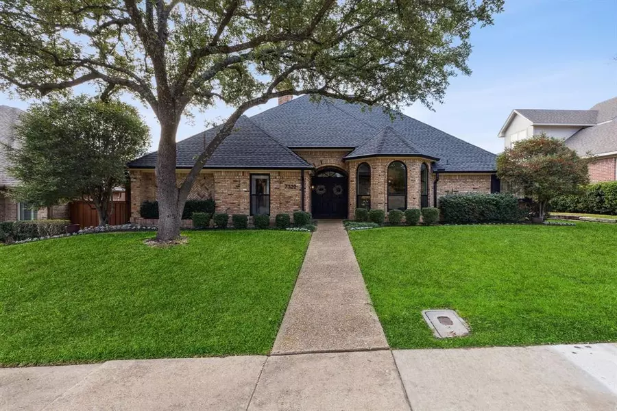 7322 Craigshire Avenue, Dallas, TX 75231