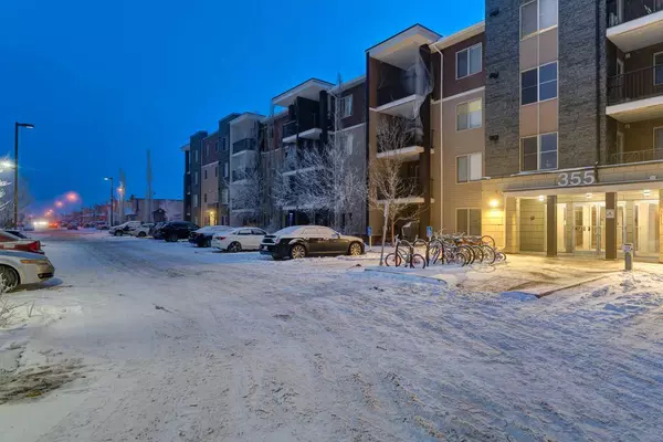 Calgary, AB T3J 0M1,355 Taralake WAY NE #324