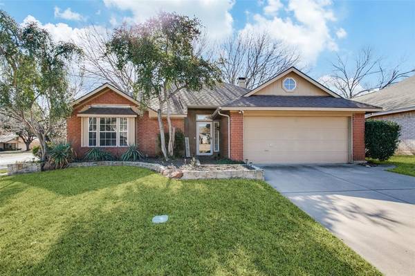 301 Canterbury Street, Euless, TX 76039